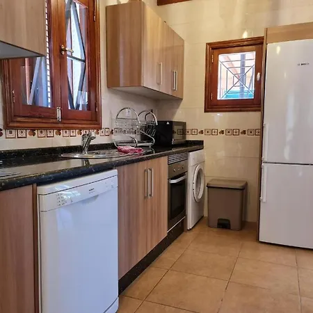 Tartanas Two Bedroom 別荘