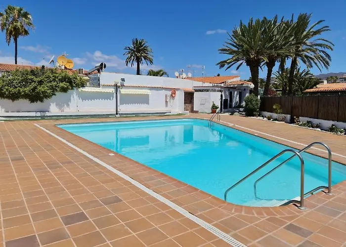 別荘 Tartanas Two Bedroom *